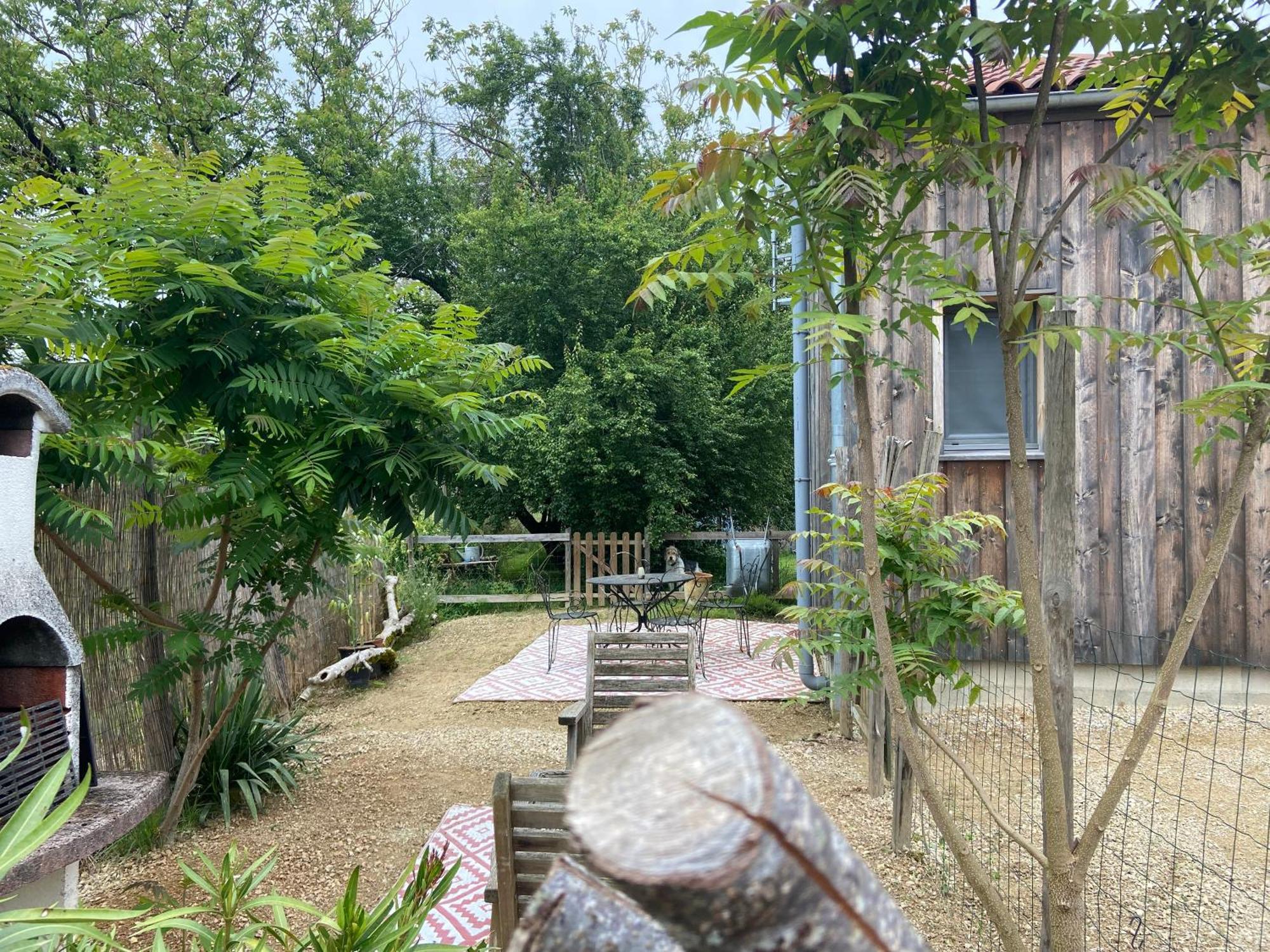 Gite Wildflower Lane Valojoulx Εξωτερικό φωτογραφία