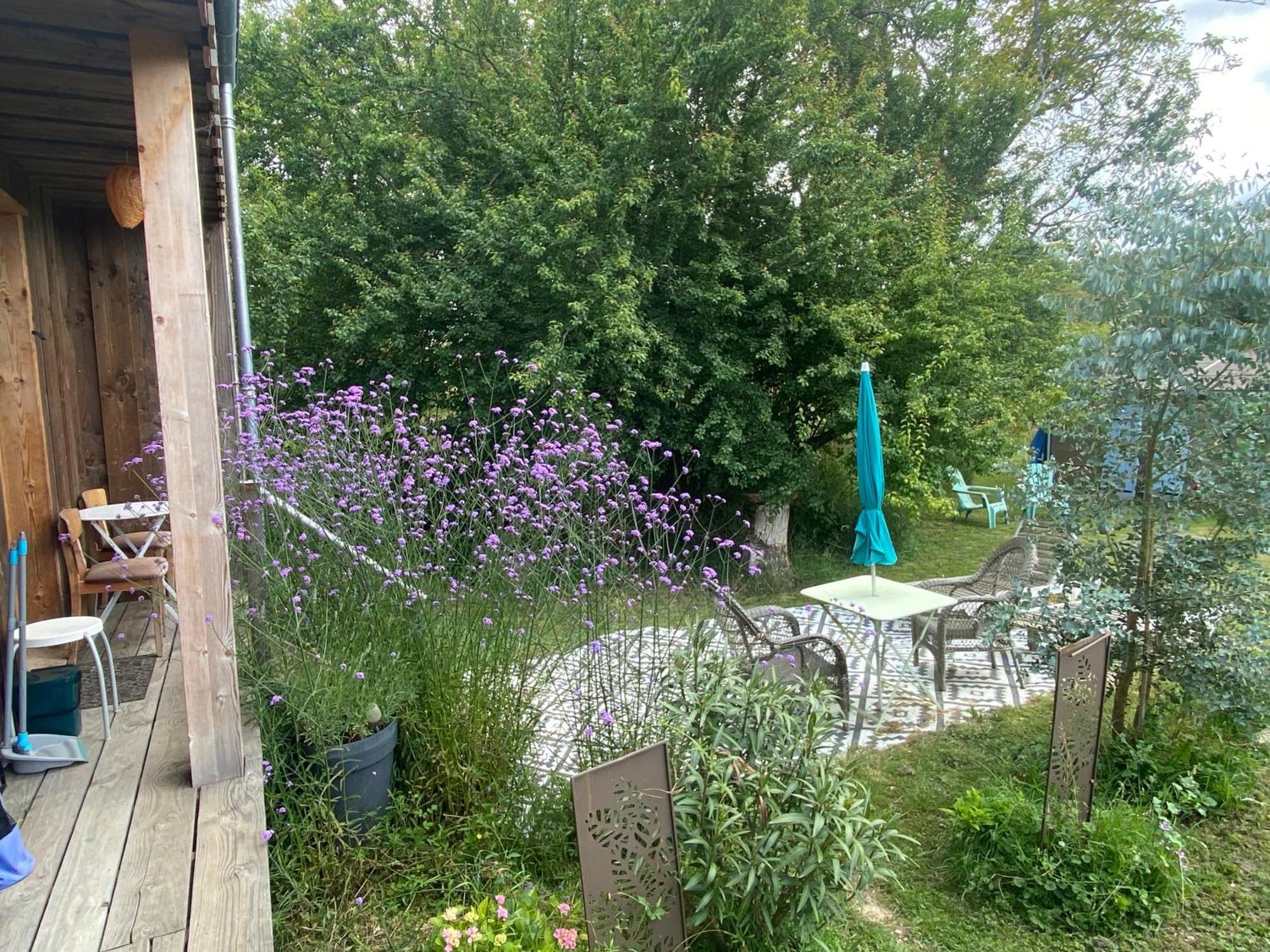 Gite Wildflower Lane Valojoulx Εξωτερικό φωτογραφία
