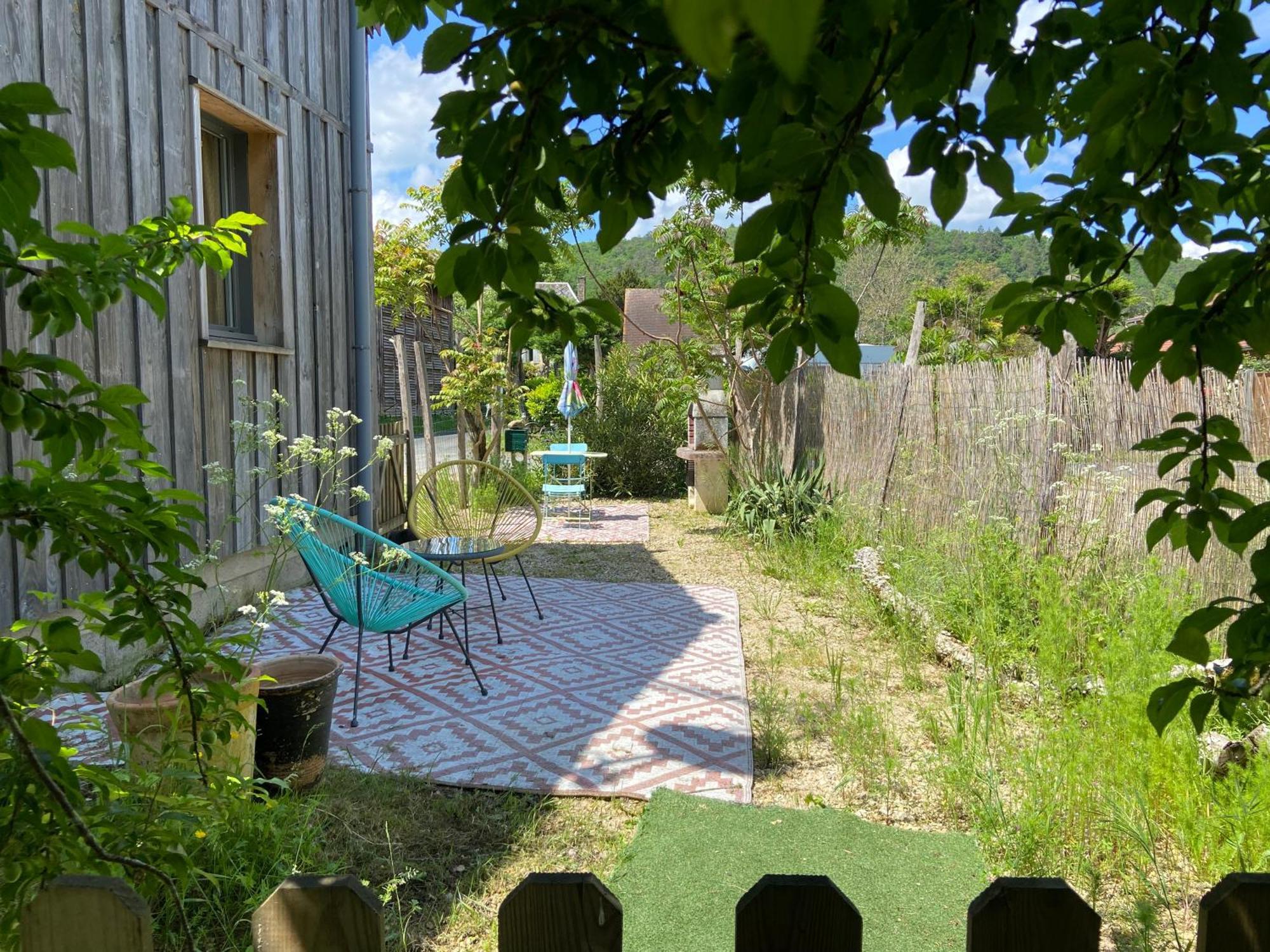 Gite Wildflower Lane Valojoulx Εξωτερικό φωτογραφία
